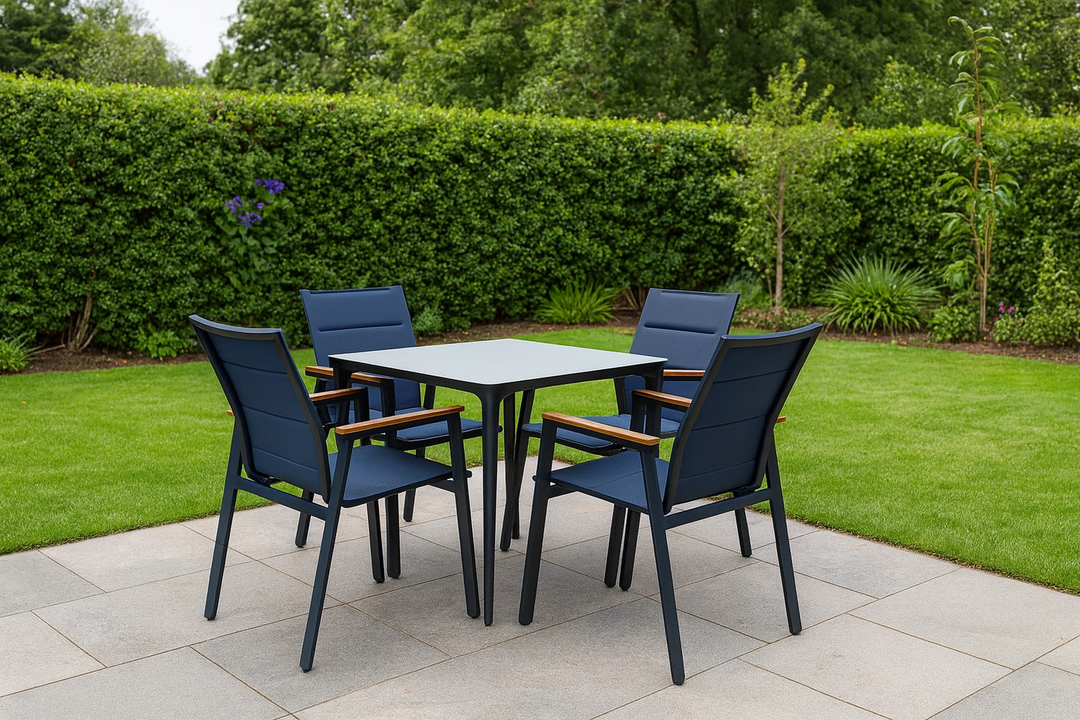 Fredericton Outdoor set, 4 Chair &amp; 1 Table