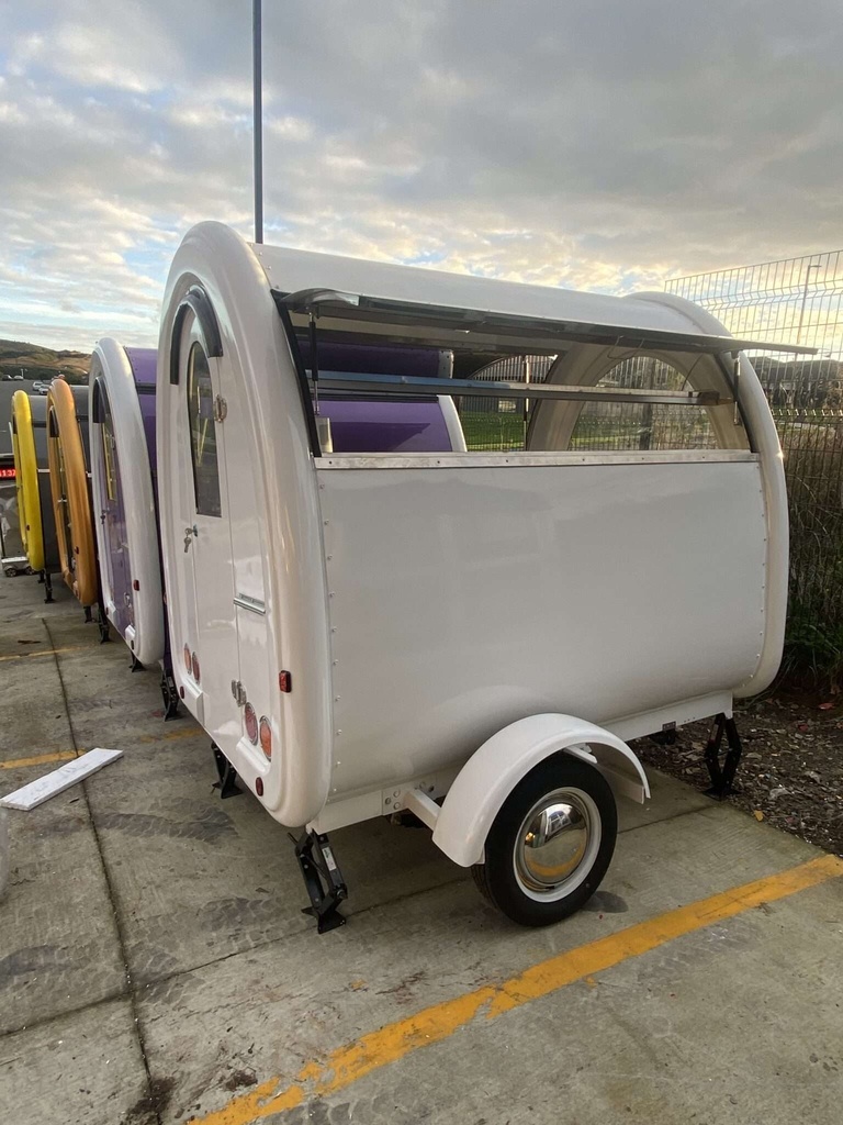 HALMSTAD Food Trailer With Sink & Water Heater - White