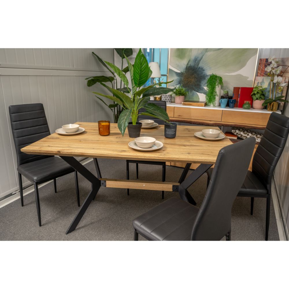 Idiya Fresno Dining Table with Metal Legs