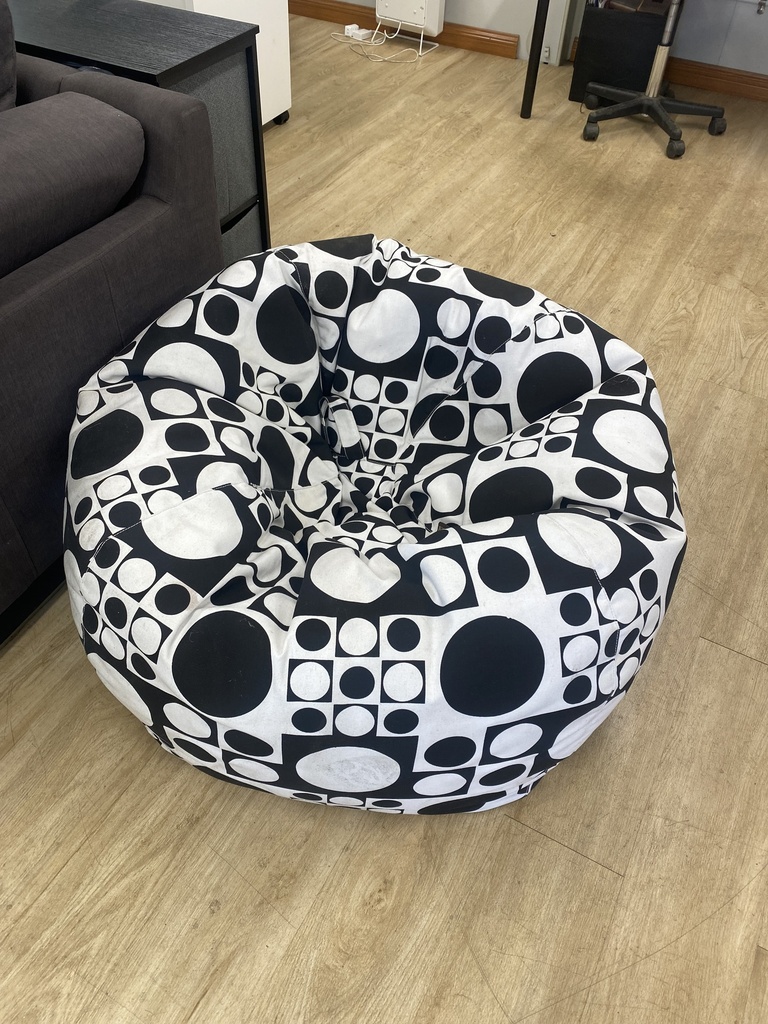 Idiya beanbag black&white