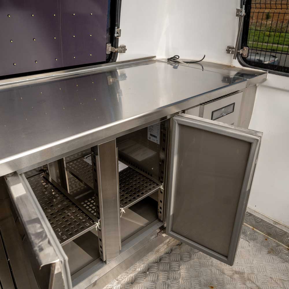 ISRAEL Food Trailer with Sink, Oil Water Separator, Cash Drawer, Water Heater